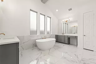 18733 Hepburn Ln, Conroe, TX 77302 - Photo 11