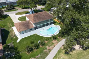 559 Hampton Rd, Conroe, TX 77302 - Photo 1