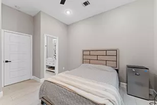 1425 Adkins Rd, Houston, TX 77055 - Photo 15