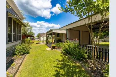 210 N Church Street, Fayetteville, TX 78940 - Photo 13