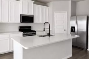 12921 S Winding Pines Dr, Tomball, TX 77375 - Photo 3