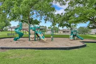 10614 Twin Circles Dr, Montgomery, TX 77356 - Photo 33