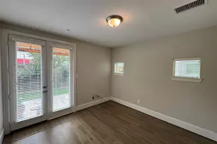 6755 Highclere Manor Ln, Houston, TX 77055 - Photo 7