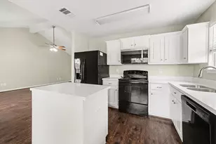 7211 Nettle Springs Ct, Richmond, TX 77469 - Photo 9