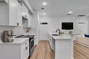 8415 Mahalia Dr, Houston, TX 77088 - Photo 5
