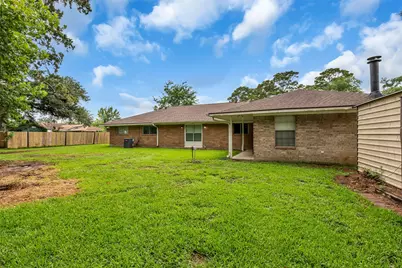 205 N 8th Street, Highlands, TX 77562 - Photo 5