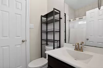 2841 Shadow Woods Court, Houston, TX 77043 - Photo 45