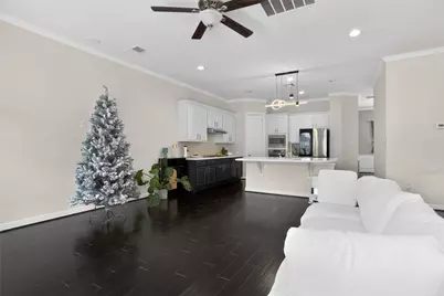 2841 Shadow Woods Court, Houston, TX 77043 - Photo 11