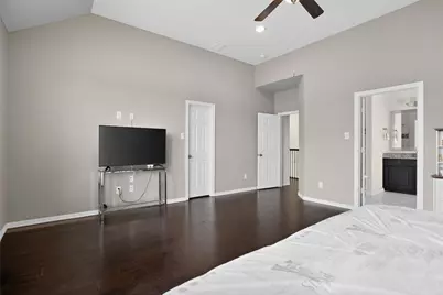 2841 Shadow Woods Court, Houston, TX 77043 - Photo 27