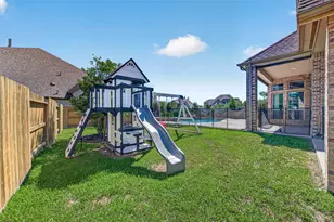 18902 Carson Glen Dr, New Caney, TX 77357 - Photo 11