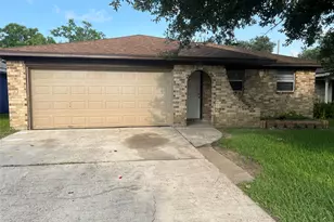 4112 19th St N, Texas City, TX 77590 - Photo 1