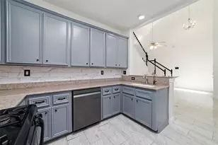 1408 S Friendswood Dr, Friendswood, TX 77546 - Photo 7