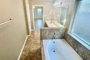 1205 Quarterhorse Dr, Alvin, TX 77511 - Photo 41