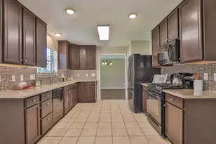 1333 Deer Ridge Dr, League City, TX 77573 - Photo 19