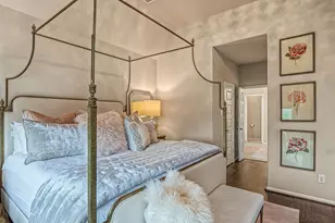 10612 Centre Glade Dr, Houston, TX 77043 - Photo 19