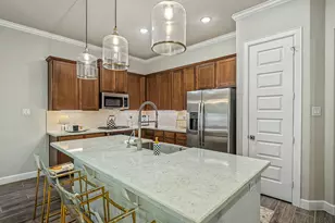 10612 Centre Glade Dr, Houston, TX 77043 - Photo 9