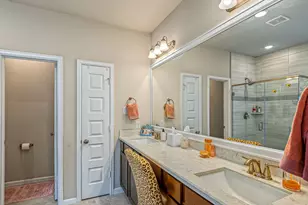 10612 Centre Glade Dr, Houston, TX 77043 - Photo 23
