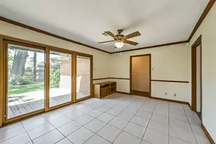 6637 Merry Ln, Houston, TX 77023 - Photo 11