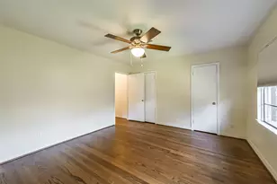 6637 Merry Ln, Houston, TX 77023 - Photo 19
