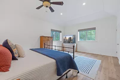 27030 Masters Pkwy, Spicewood, TX 78669 - Photo 31