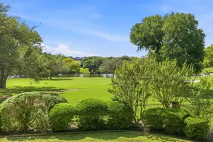 27030 Masters Pkwy, Spicewood, TX 78669 - Photo 9