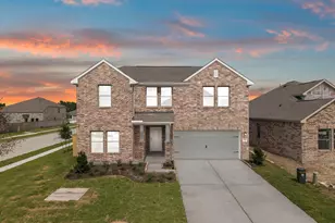 3542 Cardinal Pointe Dr, Angleton, TX 77515 - Photo 1