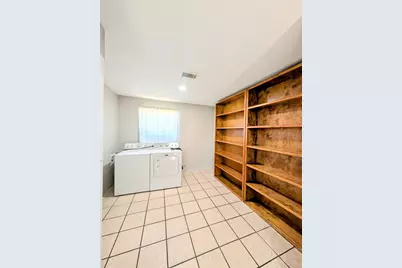 10418 S Oswego Street, Houston, TX 77029 - Photo 17