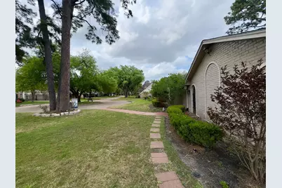 4902 Dunsmere Street, Houston, TX 77018 - Photo 3