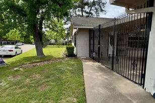 4902 Dunsmere St, Houston, TX 77018 - Photo 9
