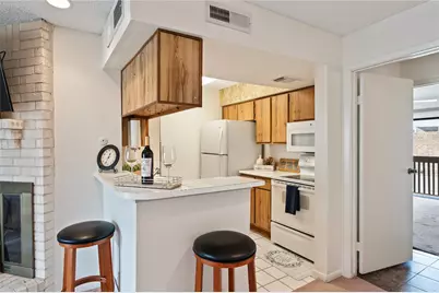 1900 Bay Area Boulevard, Houston, TX 77058 - Photo 9