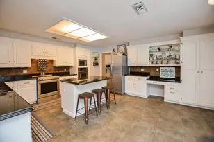 807 Trochta St, El Campo, TX 77437 - Photo 17