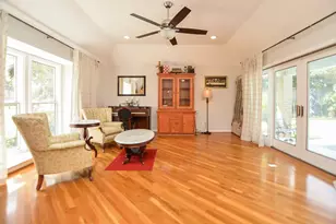 807 Trochta St, El Campo, TX 77437 - Photo 5