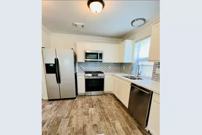 6010 Forest Plaza Court, Houston, TX 77066 - Photo 11