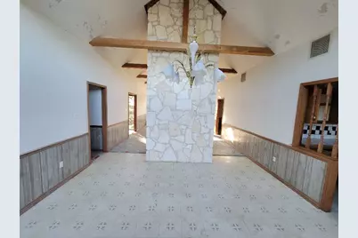 1046 Lutonsky Road, Fayetteville, TX 78940 - Photo 9