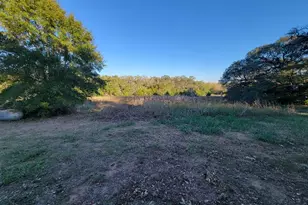 1046 Lutonsky Rd, Fayetteville, TX 78940 - Photo 5