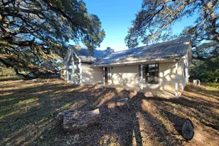 1046 Lutonsky Rd, Fayetteville, TX 78940 - Photo 3