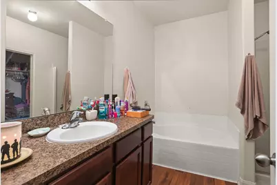 812 Indigo Springs Ln, La Marque, TX 77568 - Photo 19