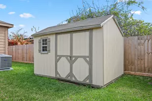 812 Indigo Springs Ln, La Marque, TX 77568 - Photo 25