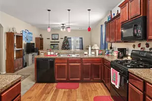 812 Indigo Springs Ln, La Marque, TX 77568 - Photo 7