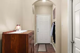 812 Indigo Springs Ln, La Marque, TX 77568 - Photo 3