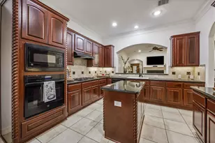 1523 Olive Garden, Houston, TX 77077 - Photo 3