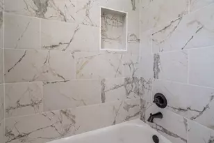 2817 Winbern St, Houston, TX 77004 - Photo 9