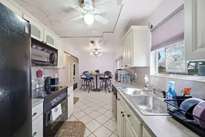 10415 Norton Drive, Houston, TX 77043 - Photo 9