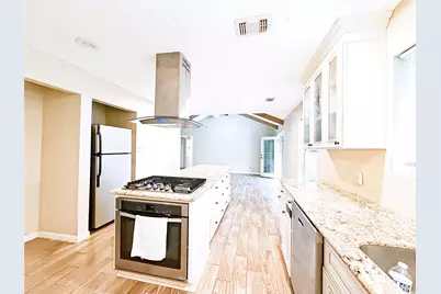8116 Gulick Lane, Houston, TX 77075 - Photo 11