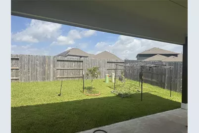15011 Tower Mist Drive, Houston, TX 77044 - Photo 17