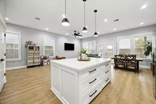 6496 T C Jester Blvd, Houston, TX 77091 - Photo 9