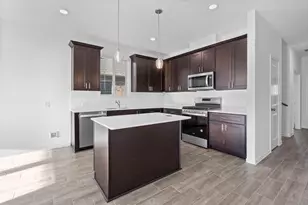 9019 Cedar Cres Dr, Baytown, TX 77521 - Photo 3