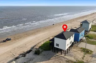 1326 Emerald Dr, Crystal Beach, TX 77650 - Photo 3