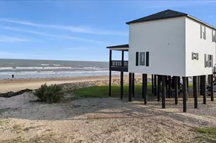 1326 Emerald Dr, Crystal Beach, TX 77650 - Photo 31