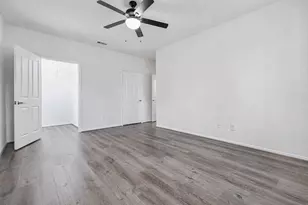 13600 Breton Ridge St, Houston, TX 77070 - Photo 25